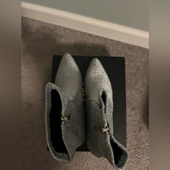 Lulus silver glitter boots size 9 New - Picture 3 of 10